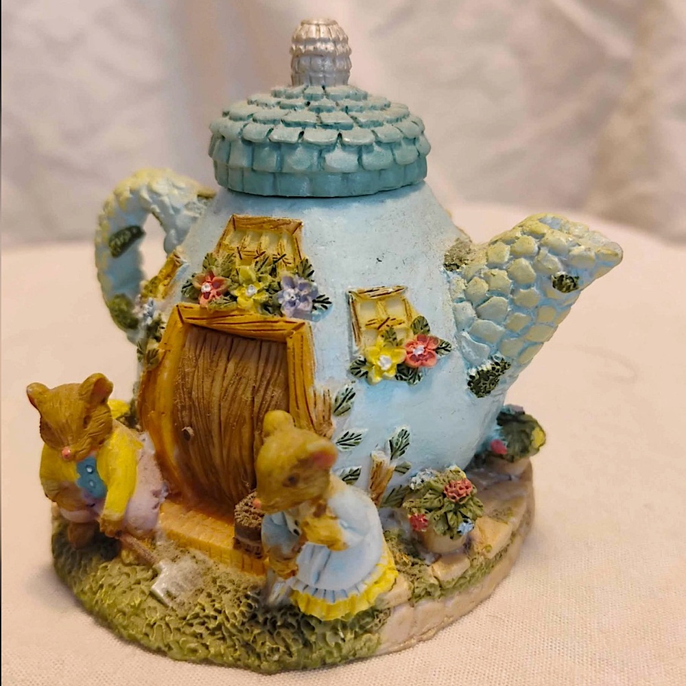 Cottagecore Teapot Mouse House Figuring (Sky Blue Cottage Mouse Mice Couple)